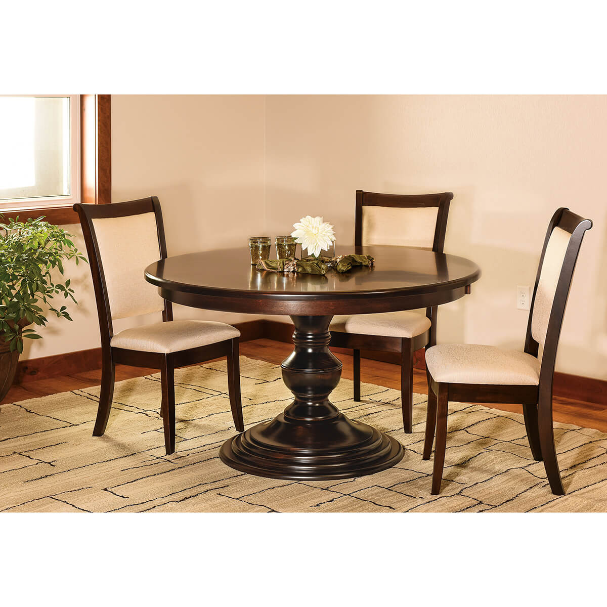 Read more about the article Kingsley Dining Collection